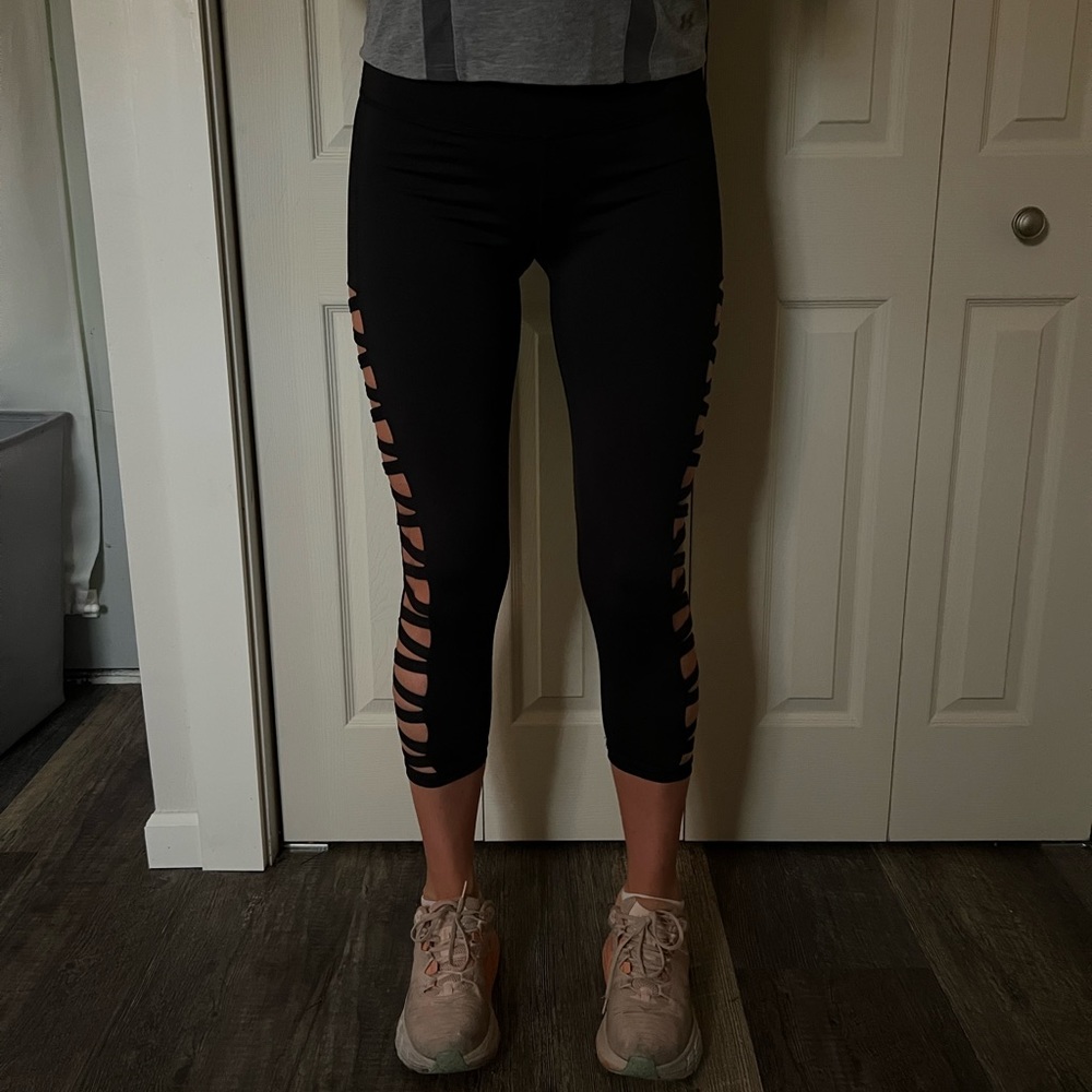 Criss Cross Workout Leggings - Urban Outfitters